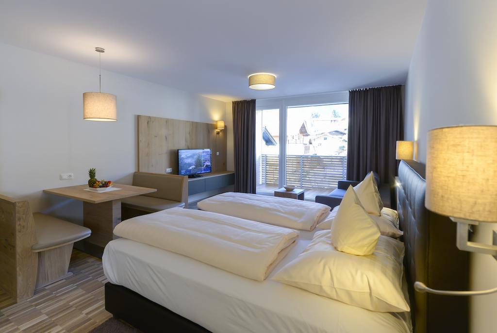 Appartementhotel Sonnenhof Kössen Oda fotoğraf